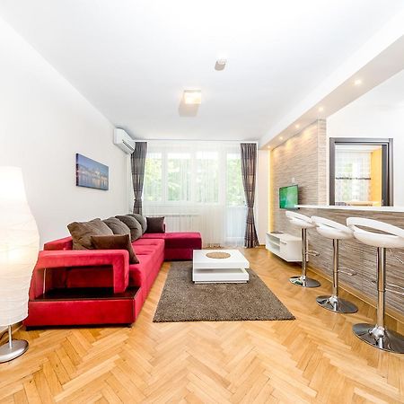 Apartments King Milan, City Center Beograd Bagian luar foto