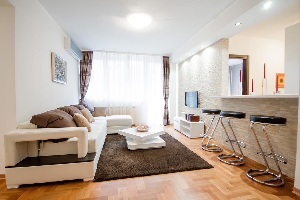 Apartments King Milan, City Center Beograd Ruang foto