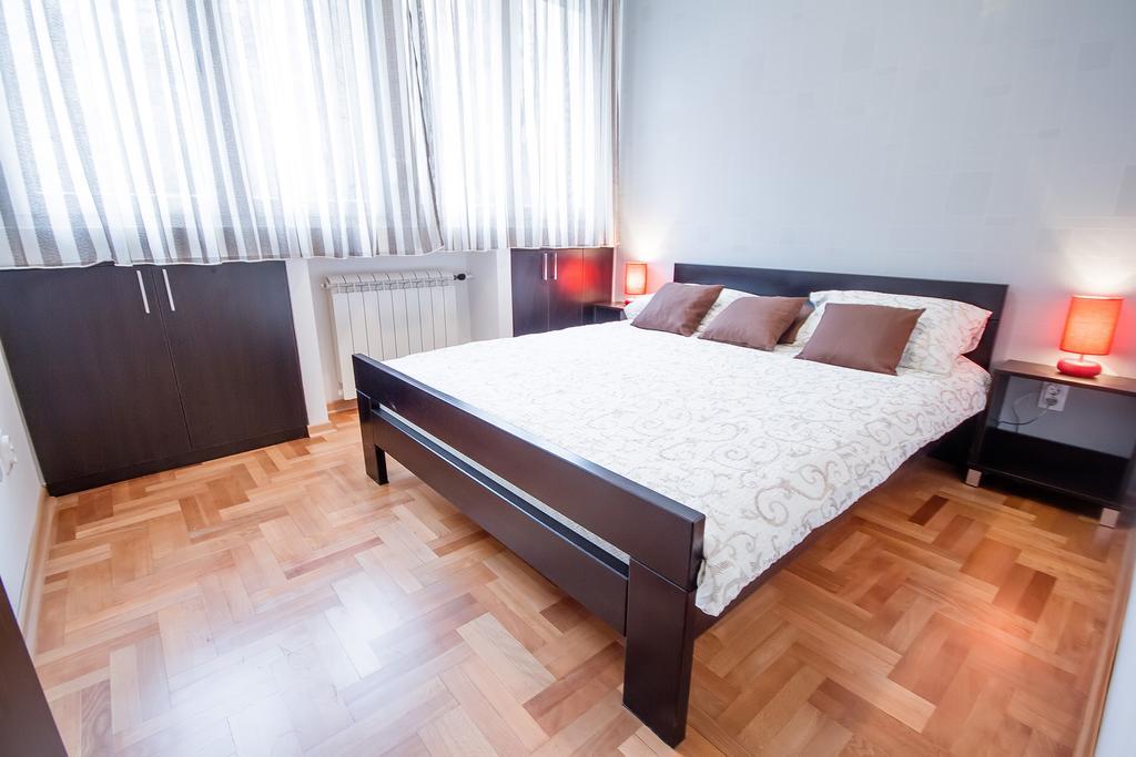 Apartments King Milan, City Center Beograd Bagian luar foto