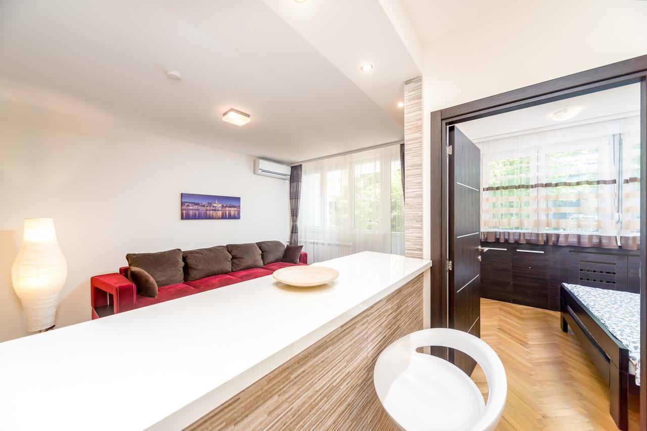 Apartments King Milan, City Center Beograd Bagian luar foto